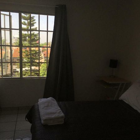 Casa Bravia - Hostal Para Mujeres กัวดาลาฮารา ภายนอก รูปภาพ