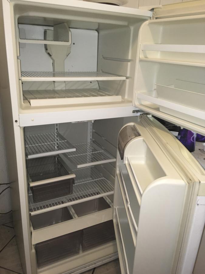 Casa Bravia - Hostal Para Mujeres กัวดาลาฮารา ภายนอก รูปภาพ