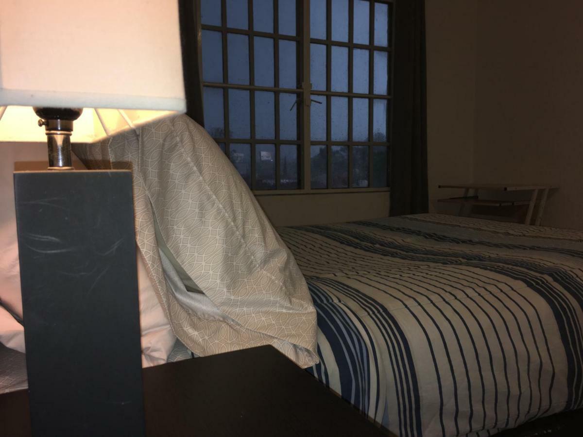 Casa Bravia - Hostal Para Mujeres กัวดาลาฮารา ภายนอก รูปภาพ