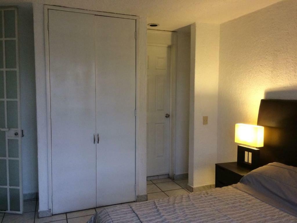 Casa Bravia - Hostal Para Mujeres กัวดาลาฮารา ภายนอก รูปภาพ